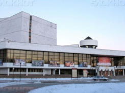 В Воронежском концертном зале открылась Губернаторская елка