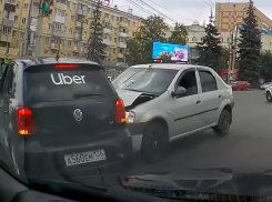 Помеха справа прилетела в бок «Уберу» в Воронеже
