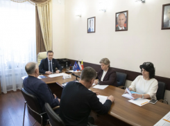 Председатель областной Думы Юрий Матузов помог воронежцам с решением социально значимых вопросов