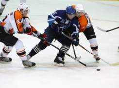 Воронежский Буран одержал победу над Спутником и вышел в полуфинал