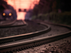 Грузовой поезд сбил 25-летнего бегуна под Воронежем