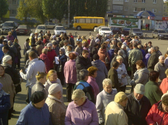 Коммунальный передел в Семилуках вылился в стихийный митинг: «Нам угрожают и отключают отопление!» (ВИДЕО)