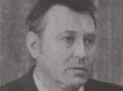 Наживу на курсе доллара в 90-е годы пытался остановить воронежский губернатор