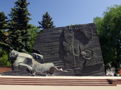 Картины автора памятника Славы представят в Воронеже