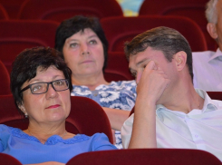 «Пьяный ездок» Пивнёв прятался от прессы на встрече с воронежскими кандидатами в губернаторы