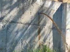 «Средневековая высральня» в стене возмутила воронежцев