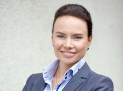 Харизматичная чиновница и просто красавица: замглавы управы отмечает юбилей в Воронеже