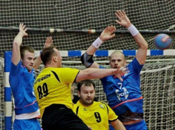 Гандболисты воронежской «Энергии» оказались в два раза слабее «Пермских медведей»