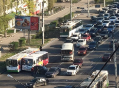 Гигантская пробка парализовала левый берег Воронежа