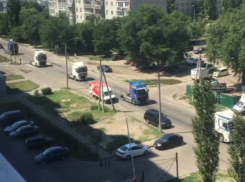 Громкий флешмоб тягачей попал на видео в Воронеже