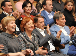 Губернатор Гусев признал заслуги жены Алексея Гордеева 