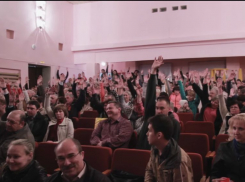 «Не хотим жить на свалке!»: бабяковцы выразили решительный протест мусорному полигону