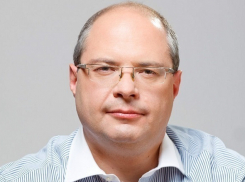 Депутат Госдумы Думы от Воронежской области Сергей Гаврилов поздравил женщин с 8 марта