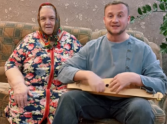 Такой «Сигма бой» вы ещё не слышали: популярный комик исполнил хит вместе со своей бабушкой