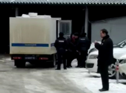 Коллеги и друзья поддержали задержанного депутата Кочетова в Воронеже 