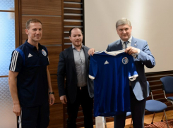 Гусев пообещал взять на контроль выплаты игрокам воронежского «Факела»