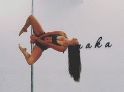 В нереальной позе и откровенном наряде сняли бобслеистку Назарук 