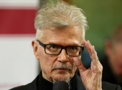 По оскандалившемуся в Воронеже Прилепину жестко прошелся Эдуард Лимонов