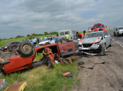 В аварии под Воронежем пострадали 4 человека