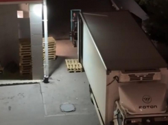 Крик души: склад под окнами многоэтажки превратил в ад жизнь воронежцев