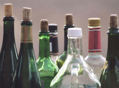 В Воронеже двое молодых людей открыли цех по производству суррогатного алкоголя