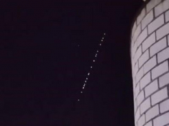 Пролетавшие спутники Илона Маска над Воронежем сняли на видео местные жители