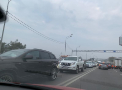 Воронеж встал в гигантские утренние пробки