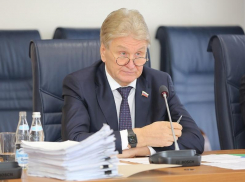 Американские смарт-часы следят за здоровьем председателя Воргордумы Ходырева