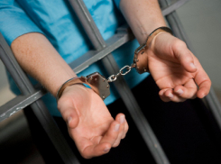 В Воронежской области 21-летний парень изнасиловал свою знакомую