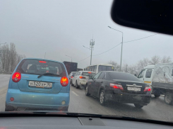 Центр Воронежа встал в жутких пробках в разгар рабочего дня