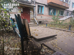 Двор из фильма ужасов обнаружили в Воронеже