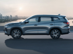 Москва разрешила мэру Кантемировки купить топовый кроссовер за 3,5 млн рублей