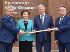 Золотой Меч Победы вручили Гусеву и Кстенину в знак фронтового подвига Воронежа