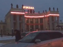 Воронежцам показали на видео, за что стыдно перед гостями города