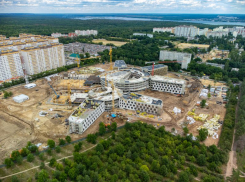 Степень готовности мегашколы на Московском проспекте наглядно показали в Воронеже