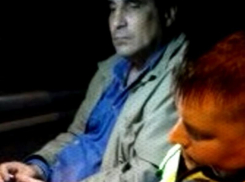 Спал ли полицейский пьяным в машине, проверят в Воронеже