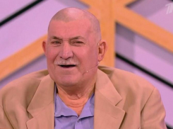 Долгожданное средство передвижения вручили безногому моряку-подводнику в эфире Первого канала