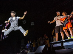 Сергей Шнуров искал попутчиков на самолет из Воронежа