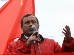 Главный воронежский коммунист обеспокоился обманом губернатора Гусева 