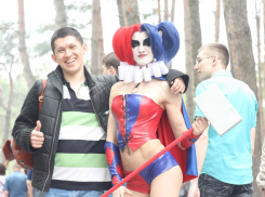 На грандиозном косплее в День весны и труда фанаты анимэ прошлись до остановки «Ильича» в Воронеже