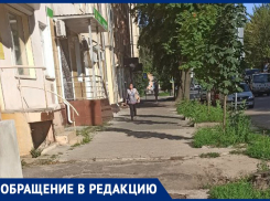 «Приходится выходить на проезжую часть», – тротуар в центре Воронежа, повидавший многое, отравляет жизнь горожан
