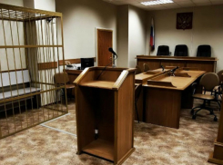 В Воронеже обвиняемый в краже убежал от полицейского, чтобы не идти в суд