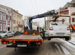 Стало известно, сколько машин без номеров увезли в первый день их эвакуации в Воронеже