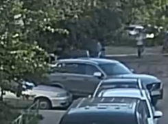 Побег элитного внедорожника с места ДТП сняли в Воронеже