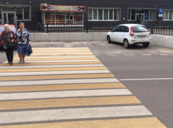 Издевательство «зеброй» над пенсионерами показали в Воронеже