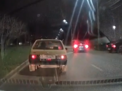 «Это подстава?» – непонятный поступок автомобилиста попал на видео в Воронеже