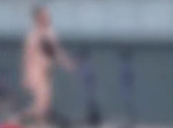 Абсолютно голый мужчина устроил дебош в воронежском магазине