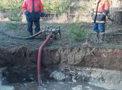 Утечка в трубе оставила микрорайон Воронежа без воды