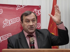 Главный воронежский коммунист Сергей Рудаков отмечает 64-летие