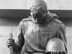 Чиновники не могут. Жители хотят. Как в Воронежской области спорят о памятнике в честь погибших летчиков